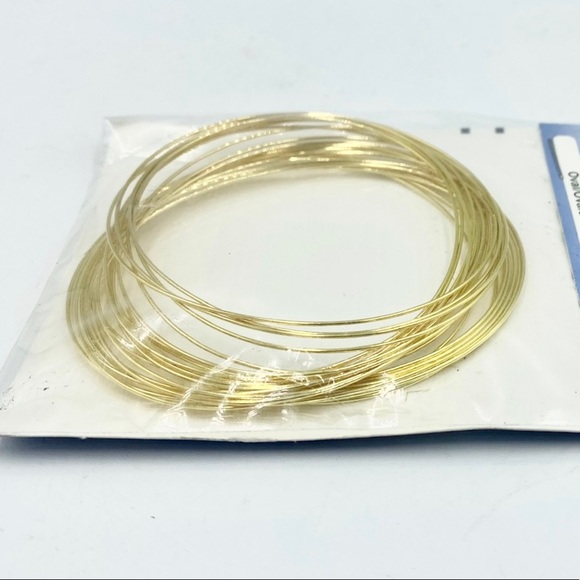 New in Box Beadalon Gold Memory Oval Bracelet Ring Wire .35oz Jewelry Craft - Picture 5 of 10